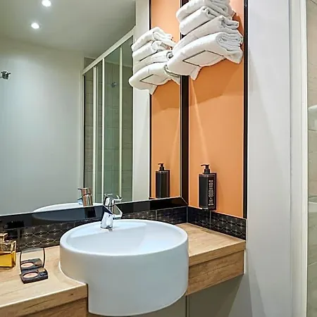 Отель Ibis Styles Paris 3*