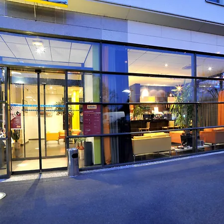 Ibis Styles Paris 3*